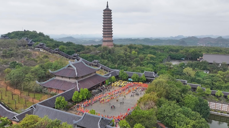 Bảo Tháp Chùa Bài Đính