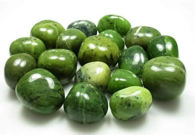 Lapis Lazuli – hỗ trợ thiền quán niệm và soi sáng nội tâm.